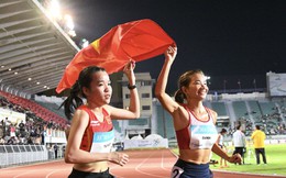 "Nữ hoàng điền kinh" Nguyễn Thị Oanh chạy "out trình" giành HCV SEA Games, cờ Việt Nam tung bay đầy tự hào trên đất Thái