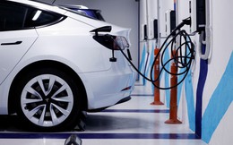 Bẫy tích hợp dọc trong chuỗi giá trị xe điện: Khi những hãng ô tô muốn ‘nuốt chửng’ đối tác chiến lược của mình