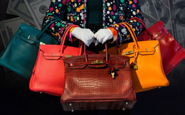 Không biệt phủ, không xe sang, không túi xách hàng hiệu, bỏ tiền túi làm từ thiện chứ không kêu gọi: Cuộc sống chân chính của một nữ đại gia sở hữu 22 tỷ USD