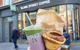 2 chàng trai 9X biến chiếc xe đẩy cà phê thành chuỗi đồ uống 500 triệu USD nhờ… matcha: Giá 183.000 đồng/cốc nhưng khiến khách mê hơn Starbucks