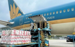 Từ 1/7, hai “ông lớn” của ngành logistics sân bay yêu cầu thanh toán không tiền mặt