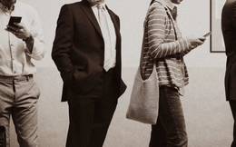 Cứ 4 lao động Mỹ thì có 1 người thất nghiệp chức năng: Tốt nghiệp đại học nhưng làm phục vụ bàn, mức lương chẳng đủ sống, chán nản từ bỏ tìm việc tử tế