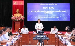 3 thí sinh sử dụng công nghệ cao chụp đề thi, chưa ghi nhận hiện tượng tiêu cực có tổ chức