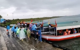 Du khách nước ngoài tử vong khi đang ăn trên tàu du lịch ở Hạ Long