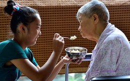 20.000 trường học đóng cửa khiến Trung Quốc phải ra chính sách phát 500 USD/trẻ để khuyến khích sinh đẻ