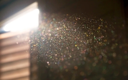 1 vật dụng quen thuộc trong nhà có thể thải ra hàng trăm hạt vi nhựa: 4 điều cần làm để giảm nguy cơ