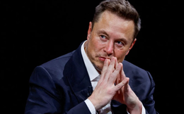 ‘Chúng ta có thể gặp khó khăn’: Elon Musk ngậm ngùi khi doanh số Tesla lao dốc quý thứ 2 liên tiếp, hãng xe điện chẳng có gì để khoe ngoài tài sản tiền số