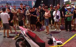 'Hố tử thần' nuốt xe máy ở Hà Nội, người bị nạn có được bồi thường?