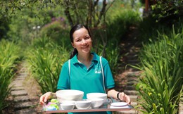 MC Minh Trang founder Làng Háo Hức từng gây chú ý về câu chuyện chiếc chăn trên máy bay và bài học dành cho cô con gái 7 tuổi