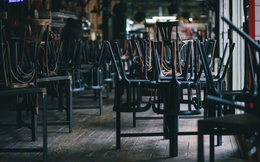 Tiếng kêu cứu của các nhà hàng tại Mỹ: Chi phí tăng, khách hàng than đắt, còn lựa chọn nào ngoài đóng cửa?