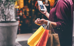 Tiêu dùng tự sướng: Trào lưu mới của Gen Z khi kinh tế lạm phát, lãi suất cao và sa thải hàng loạt