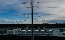 ‘Ai dùng thì phải trả’: Dân thường Mỹ giận dữ khi giá điện tăng 30% và có thể tăng thêm 25% nữa vì ChatGPT