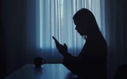 Cảnh báo về "bệnh tâm thần AI": Lạm dụng chẳng khác nào tiêu thụ “thực phẩm siêu chế biến”