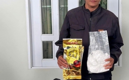 Bắt quả tang người đàn ông bán 1kg ma túy đá
