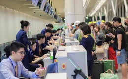 Bất ngờ giá vé máy bay từ TP HCM đi Hà Nội trước lễ diễu binh, diễu hành