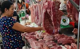 Giá thịt lợn giảm, kinh doanh tiểu thương ảnh hưởng