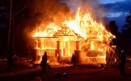 Cháy nhà nhưng vẫn được rao bán hơn 91 tỷ đồng, muốn mua phải xếp hàng: Đống tro tàn tiền tỷ và sự điên rồ của ngành BĐS