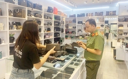 Tạm giữ hơn 2.400 sản phẩm thời trang trị giá gần 5,1 tỷ đồng nghi giả mạo nhãn hiệu Louis Vuitton, Dior, Chanel…