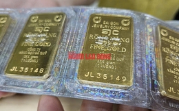 Giá vàng miếng SJC lập đỉnh, nhiều người vẫn "chịu chi" mua vào