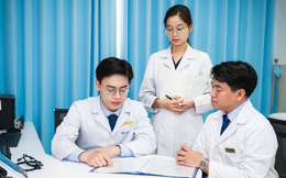 Tỷ phú Phạm Nhật Vượng bỏ 1.300 tỷ đồng để chiêu mộ bác sĩ nội trú: Bao trọn học phí hơn 900 triệu đồng/năm, còn phát thêm 10 triệu/tháng