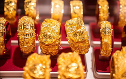 Cơn sốt vàng ở Trung Quốc: Khi đồng tiền mất giá xuống thấp nhất 2 năm và tâm lý tích trữ lên ngôi