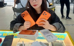 Lãi hàng chục triệu đồng nhờ mua đi bán lại iPhone 17