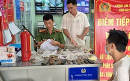 Một người dân ở Đồng Nai giao nộp gần 1.400 viên đạn