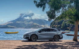 Sắp xuất hiện mẫu xe hybrid sạc 1 lần đi được 1.700km, dùng động cơ xăng để 'phát điện' cho pin sạc