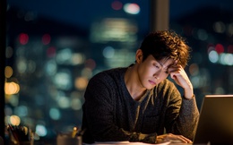 Sau tuổi 35 phải nhớ: 5 thói quen khiến bạn nghèo nhanh chóng