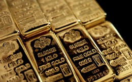 Giá vàng cuối ngày 20/1 vượt đỉnh 4.700 USD