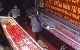 Truy tìm đối tượng cầm dao bầu cướp tiệm vàng ở Ninh Bình