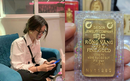 Giá vàng hơn 19 triệu/chỉ, người có 6 cây vàng trong tay “đứng ngồi không yên”