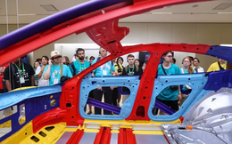 Nhà máy xe điện Xiaomi khiến cả Trung Quốc phát cuồng: 100.000 người tranh 200 suất tham quan