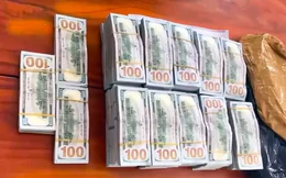 2 nhân viên ngân hàng 'tiếp tay' cho đường dây vận chuyển 52 triệu USD qua biên giới