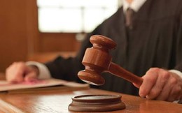 Một bé trai được công nhận có 3 cha mẹ hợp pháp
