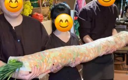Cơm Quê Dượng Bầu treo thưởng 5 triệu cho người ăn được gỏi cuốn 10kg trong 30 phút, dân mạng hoài nghi: 'Ra trò chơi mà sợ có người thắng?'