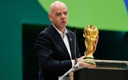 Chủ tịch FIFA xin lỗi vụ bán cổ phần World Cup, từ chối giải trình