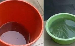 Nước mưa ở Singapore chuyển màu xám đen giữa lúc khói mù bao phủ