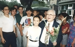 Cú trượt dài của nữ thần đồng từng xuất hiện trên đài truyền hình quốc gia, sau đó lại bỏ học và làm mẹ đơn thân
