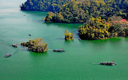 Việt Nam có một "vịnh Hạ Long trên núi" trải dài 500 ha: Thuộc khu Ramsar thứ 1.938 thế giới, vừa có động thái mới liên quan tới quy hoạch, sẽ chia thành 19 phân khu