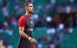 Ronaldo chớp mắt kiếm đủ tiền nộp phạt, bị đình chỉ vẫn ra sân đủ số trận