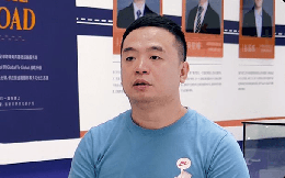 Phát hiện nam sinh khởi nghiệp từ năm 20 tuổi bằng những mặt hàng có giá chưa đến 4.000 đồng, 9 năm sau sở hữu tập đoàn quốc tế, tài sản gần 38.000 tỷ đồng