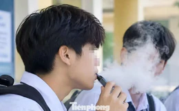 Học sinh hút thuốc lá điện tử: Từ tò mò dùng thử đến thói quen khó bỏ