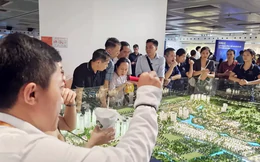 Môi giới bất động sản 'gồng mình' khi thị trường gặp khó