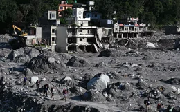 Du khách bất ngờ trở về sau 37 ngày mất tích trong thảm họa lũ quét Nepal