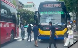 Dừng ngược chiều, đón trả khách sai quy định, tài xế ở Lào Cai bị xử phạt