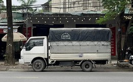 Phát hiện xe tải màu xám lạ, công an Việt Nam lập tức theo dõi giám sát để kiểm tra