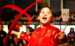 1 thế hệ giàu có giả tạo ra đời - Coi chừng con bạn là 1 trong số đó!