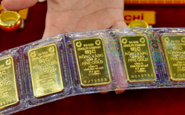 Từ nay, đi bán vàng trên 5 triệu đồng bắt buộc phải chuyển khoản, cố tình sai phạm bị phạt tới 20 triệu