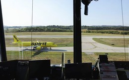Một hãng hàng không giá rẻ thoát khỏi tình trạng phá sản dù thua lỗ liên tục